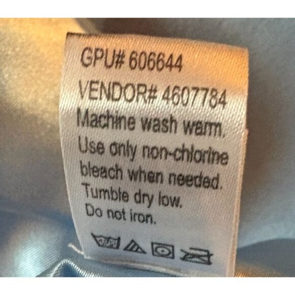 Circo Baby Blue Baseball Bat Blanket With Satin Trim - Soft Plush Polyester Embr - Picture 3 of 9